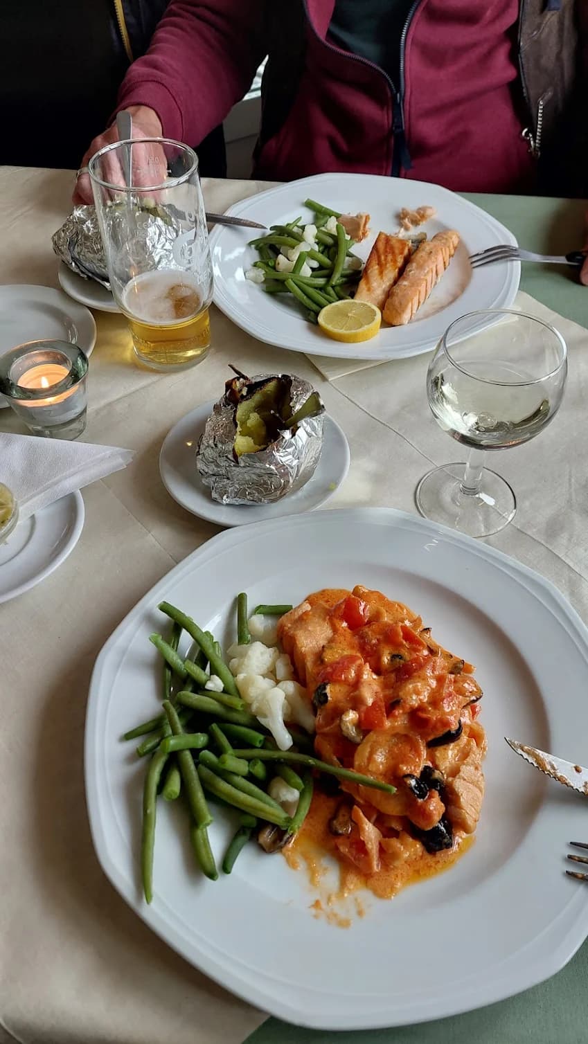 Fiskeret med grøntsager